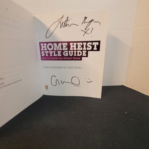 Rare HGTV Colin and Justin autographed signed home design book - Picture 4 of 6
